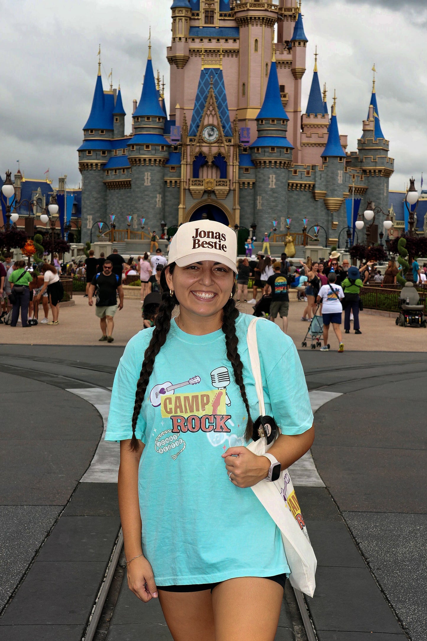 Camp Bestie Tee - Aqua